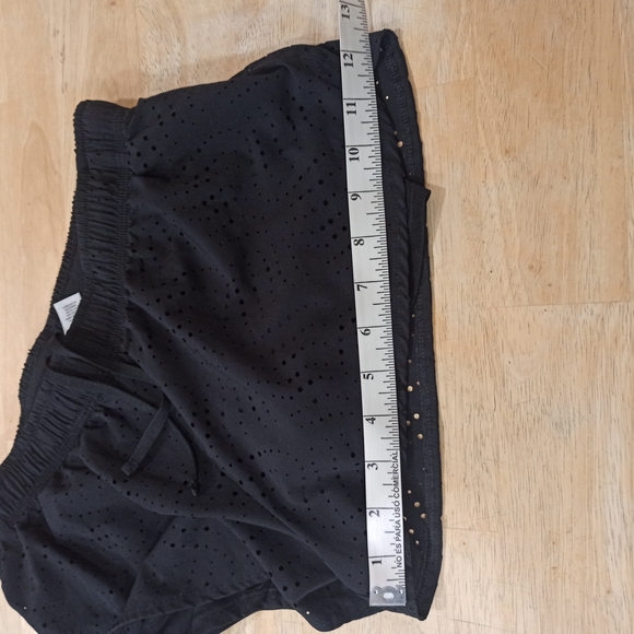 Forever 21 Women's Black Perforated Shorts - Picture 12 of 14